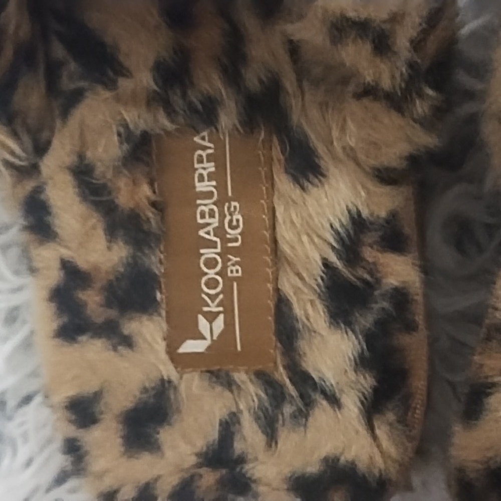 Koolaburra by UGG Tan and Black Furry Slippers - Picture 2 of 6